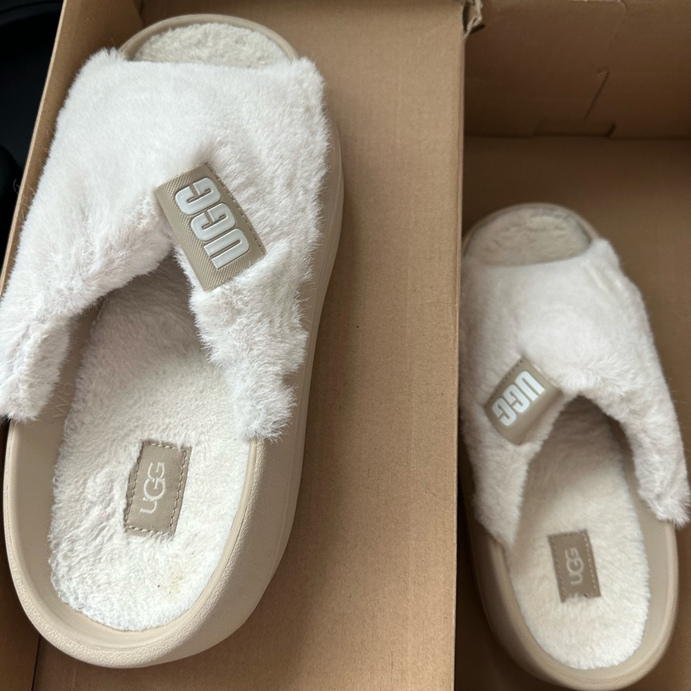 UGG Foamo Uggplush Slide in Cream